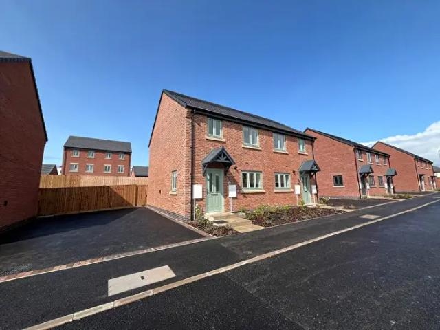 Apartment for rent in Priors Hall Park, Weldon