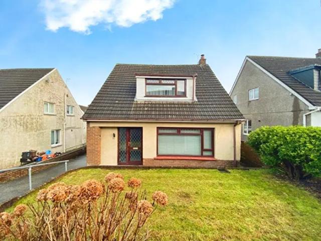 Apartment for rent in Newcastle Higher, Pen-y-fai