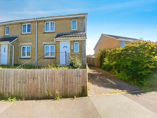 Apartment for rent in Sarn, Wales