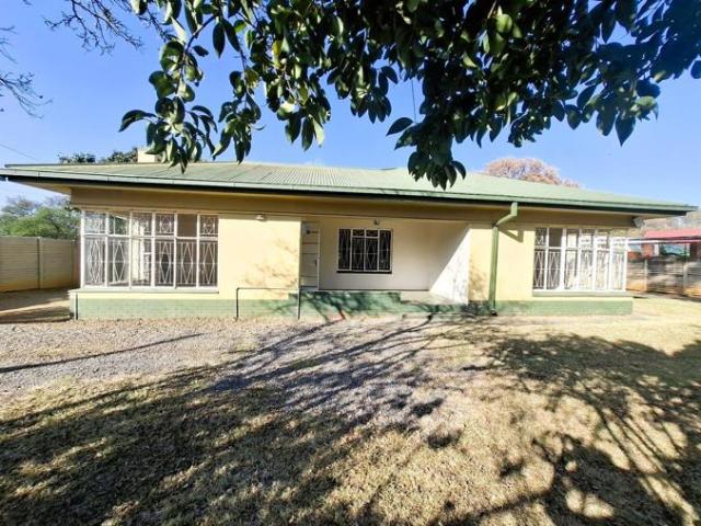 House for rent in Waterkloof, Gauteng