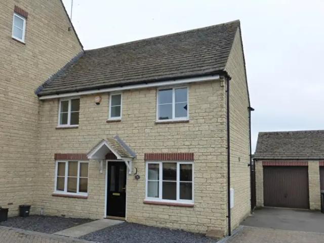 Apartment for rent in Cogges, West Oxfordshire