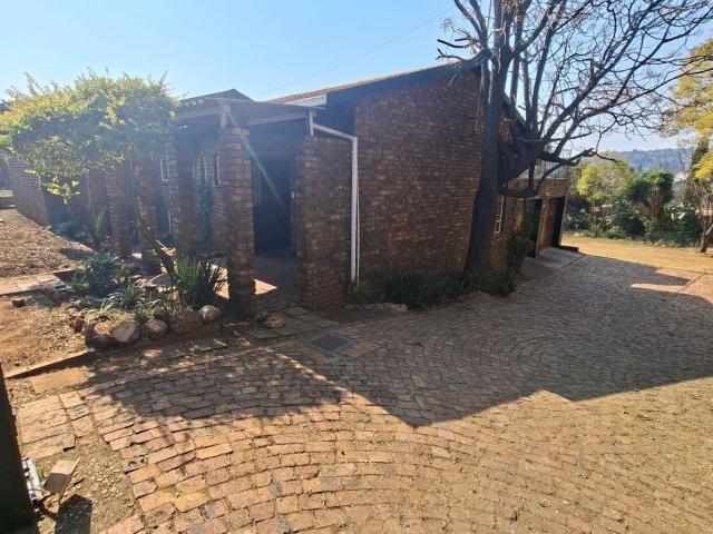 House for rent in Waterkloof, Gauteng