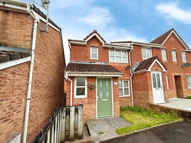 Apartment for rent in Nangreaves, Wales