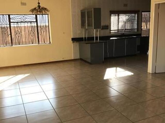 House for rent in Vosloorus, Gauteng
