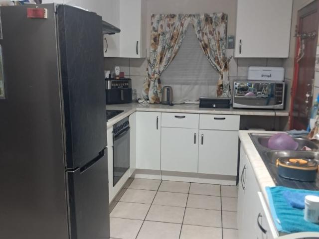 House for rent in Waterkloof, Gauteng