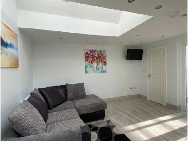 Apartment to rent in Bluebell, North Tipperary