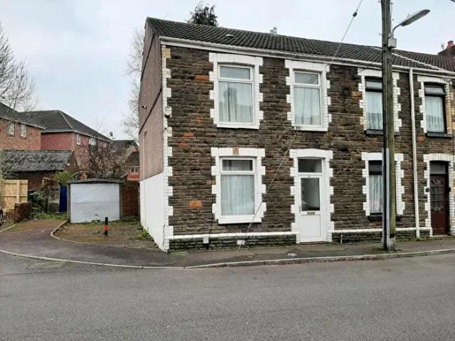 Apartment for rent in Cimla, Neath