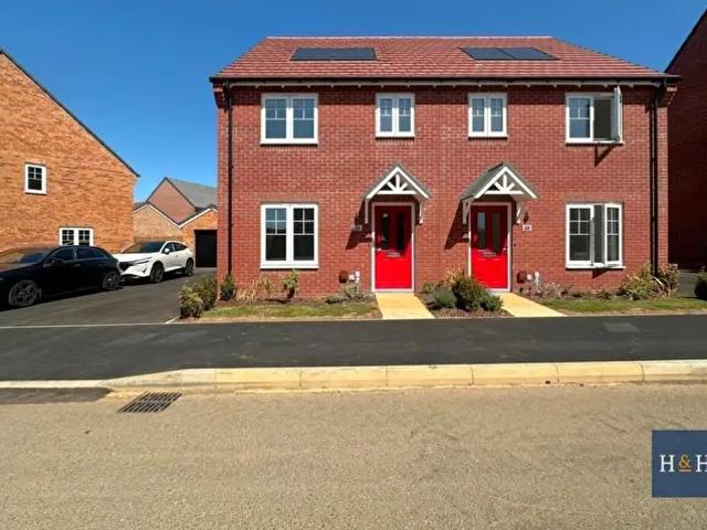 Apartment for rent in Overstone, Moulton