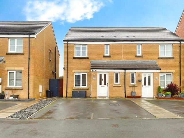 Apartment for rent in Parc Derwen, Bridgend