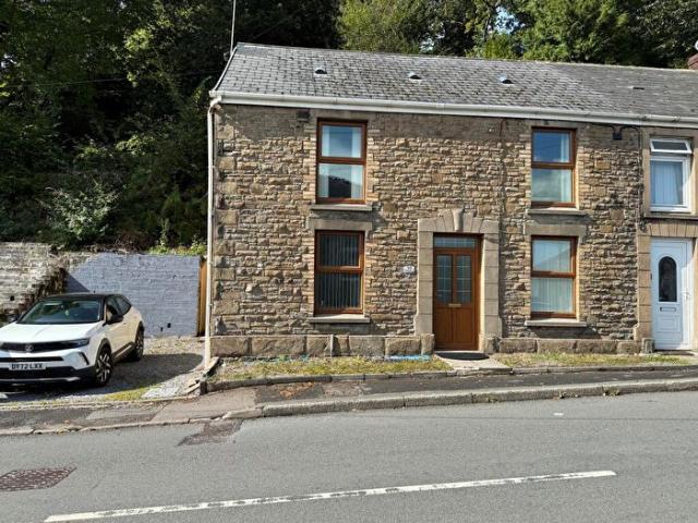 Apartment for rent in Llanedi, Fforest