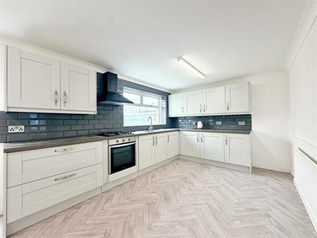Apartment for rent in Clifton, Haddon