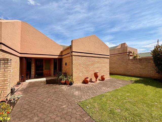 House for rent in Golfpark 1, Garden Route District Municipality