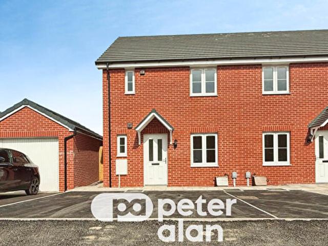 Apartment for rent in Brynna, Wales