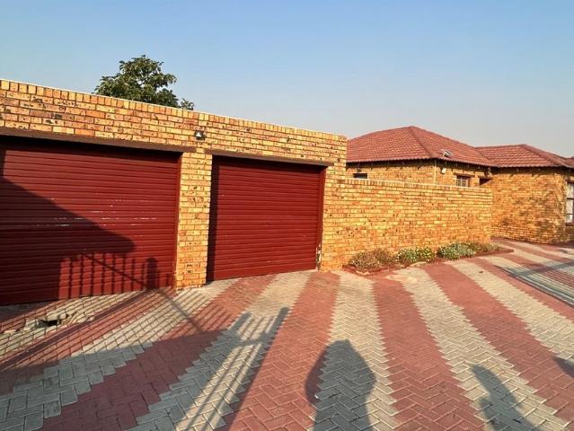House for rent in Karenpark, Akasia