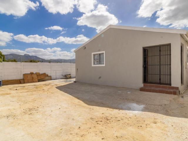House for rent in Onverwacht, Western Cape