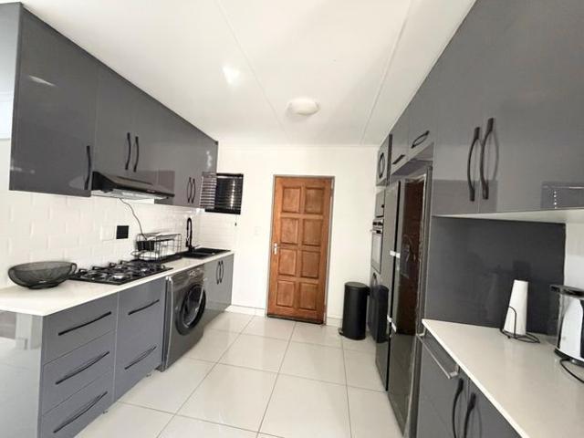 House for rent in Bloubosrand, Randburg