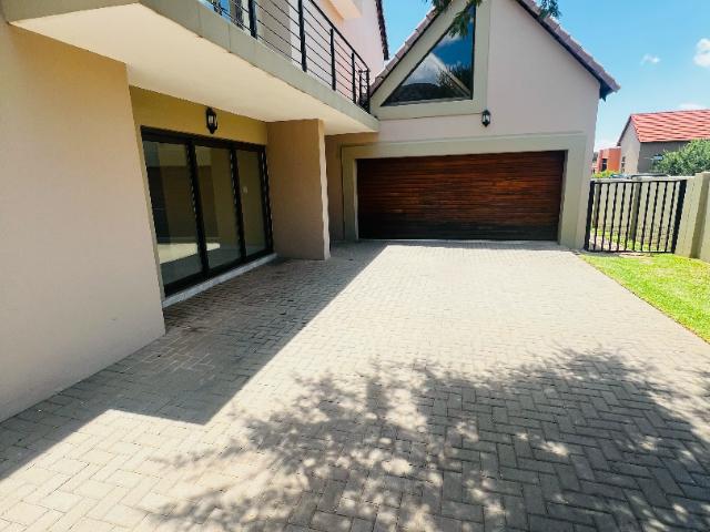 House for rent in Hartbeespoort Dam Nature Reserve, North West