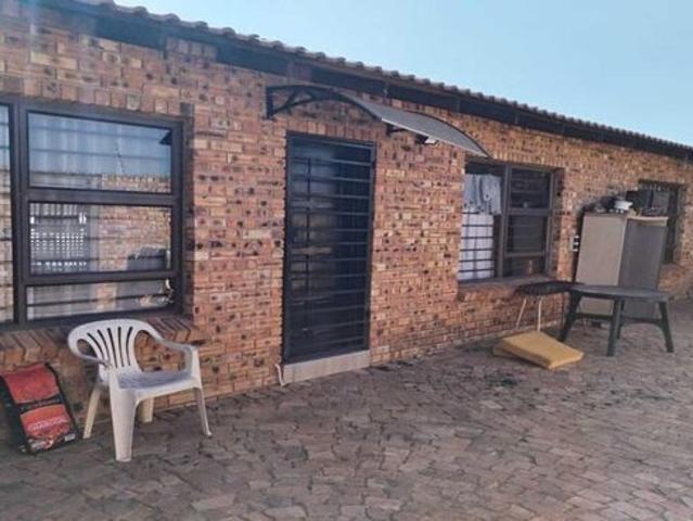 House for rent in Lenasia, Gauteng