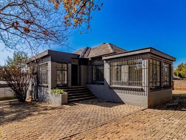 House for rent in Vosloorus, Gauteng