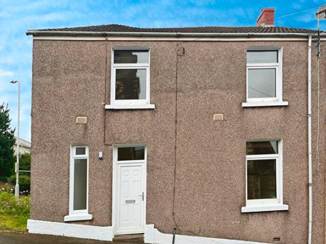 Apartment for rent in Nangreaves, Wales