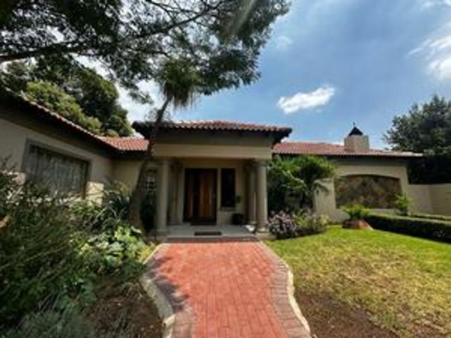 House for rent in Waterkloof, Gauteng