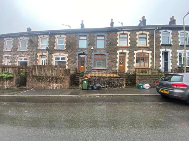 Apartment for rent in Maerdy, Wales