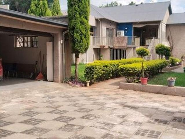 House for rent in Waterkloof, Gauteng