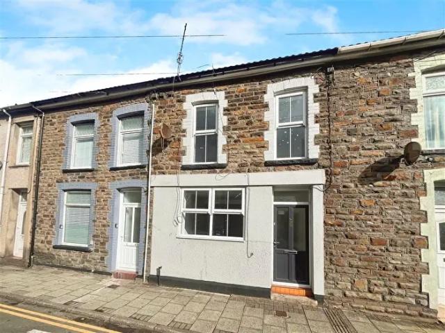 Apartment for rent in Porth