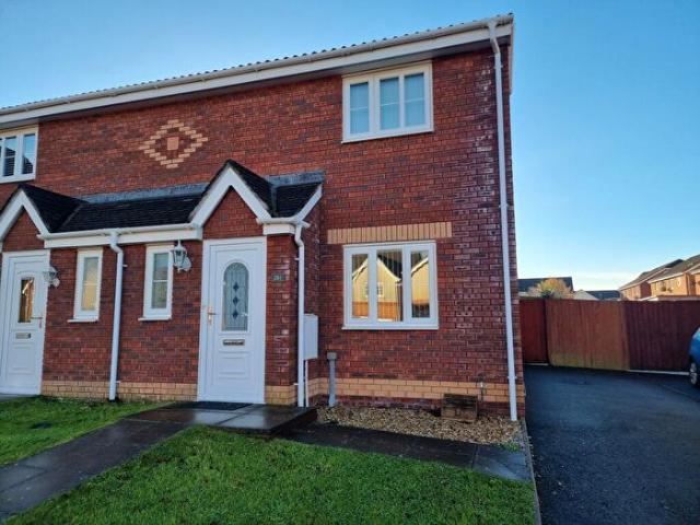 Apartment for rent in Cwmcarnhywel, Dafen