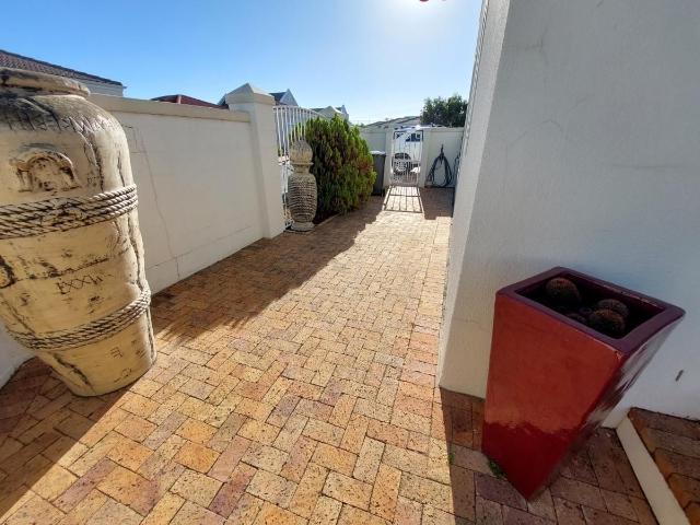 House for rent in Blouberg, Western Cape