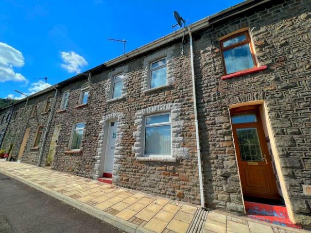 Apartment for rent in Trehafod