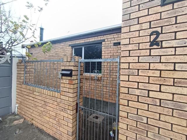 House for rent in Mitchells Plain, Western Cape
