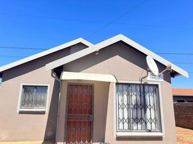 House for rent in Protea Glen, Soweto