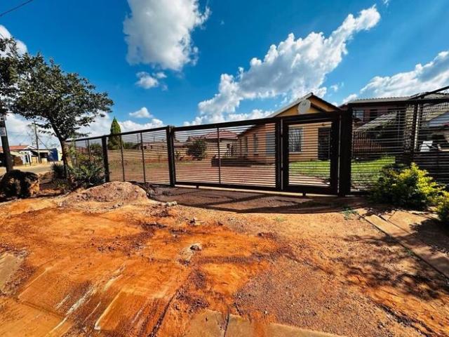 House for rent in Protea Glen, Soweto
