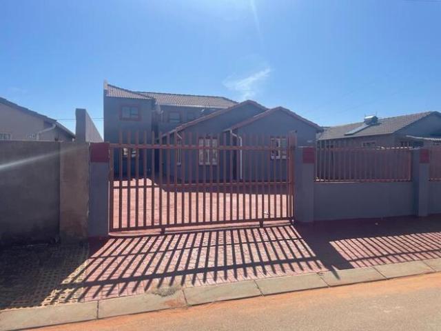 House for rent in Protea Glen, Soweto