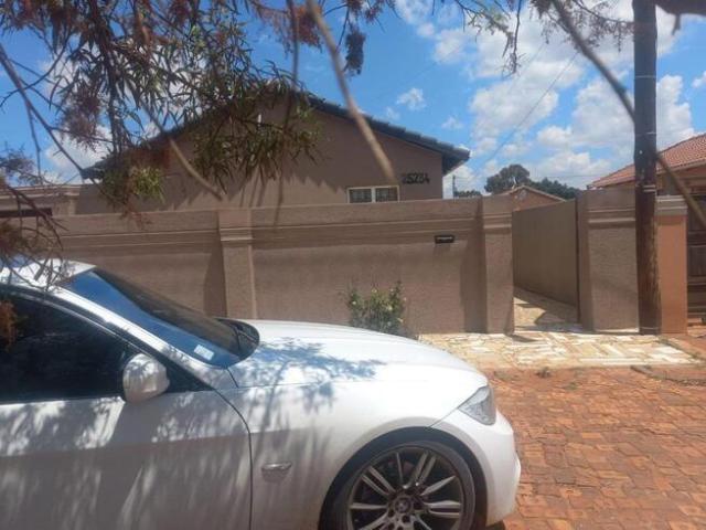 House for rent in Protea Glen, Soweto