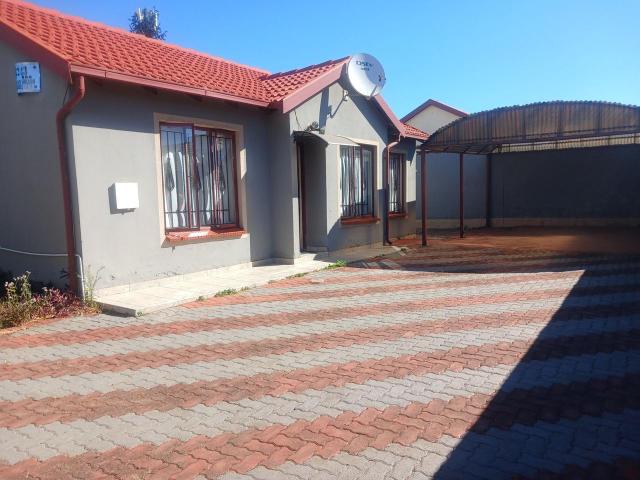 House for rent in Protea Glen, Soweto