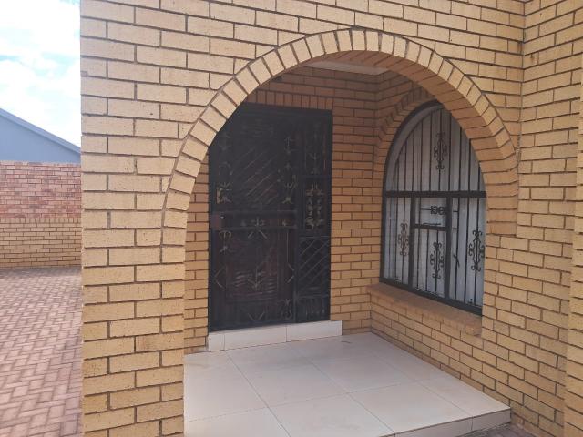 House for rent in Protea North, Soweto
