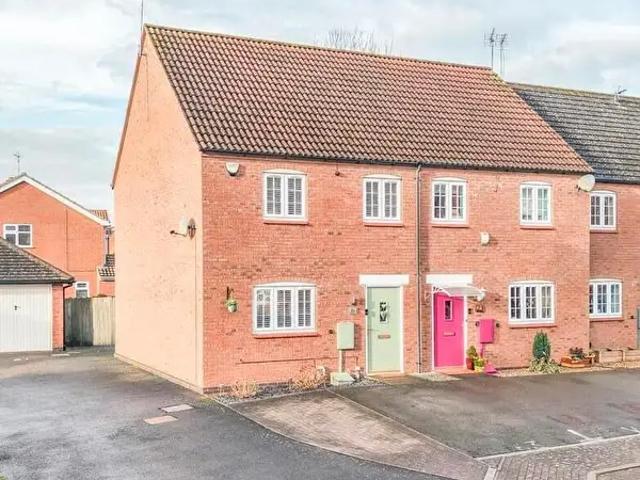 Apartment for rent in Elmfield, Leicestershire