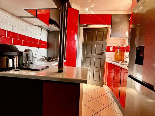 House for rent in Akasia