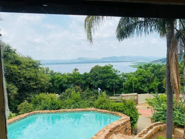 House for rent in Hartbeespoort Dam Nature Reserve, North West