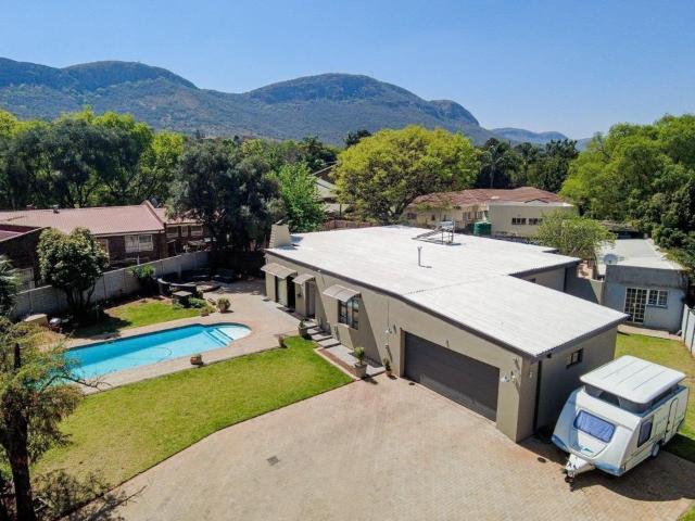 House for rent in Hartbeespoort Dam Nature Reserve, North West