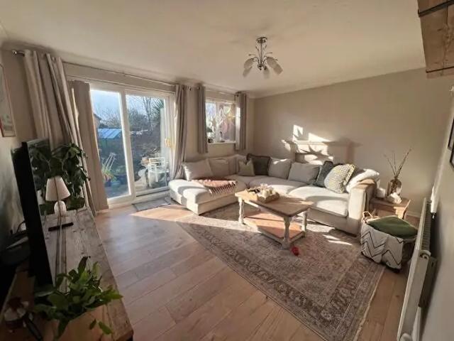 Apartment for rent in Morfa, Llanelli
