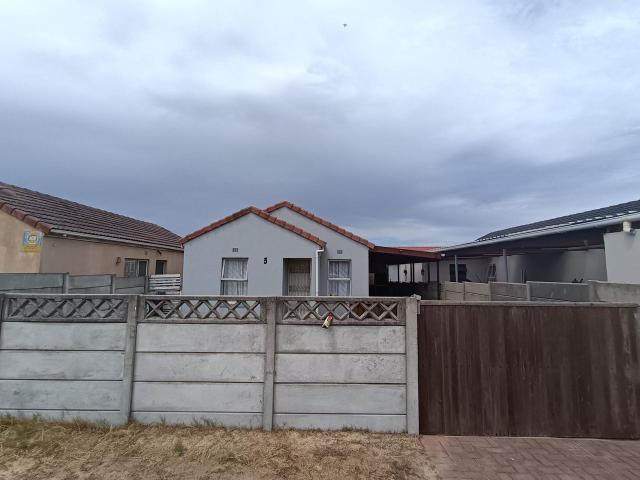 House for rent in Mitchells Plain, Western Cape