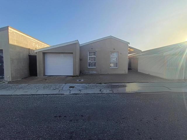 House for rent in Mitchells Plain, Western Cape