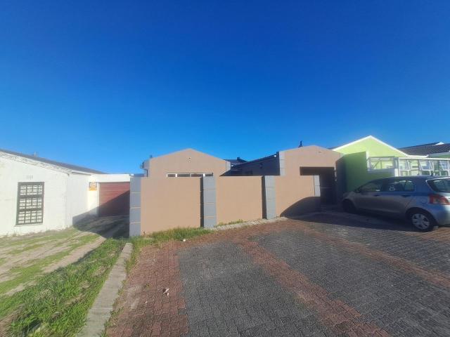 House for rent in Mitchells Plain, Western Cape