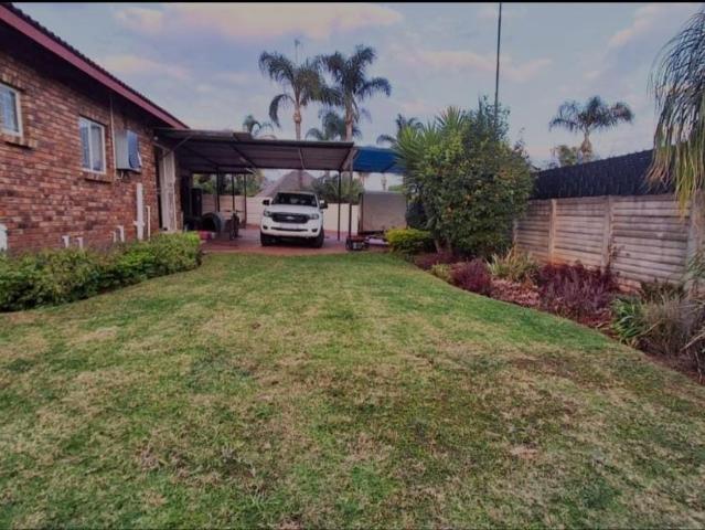 House for rent in Waterkloof, Gauteng