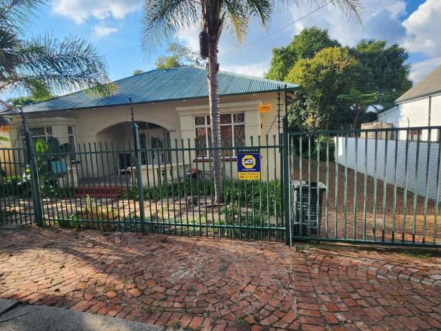 House for rent in Waterkloof, Gauteng