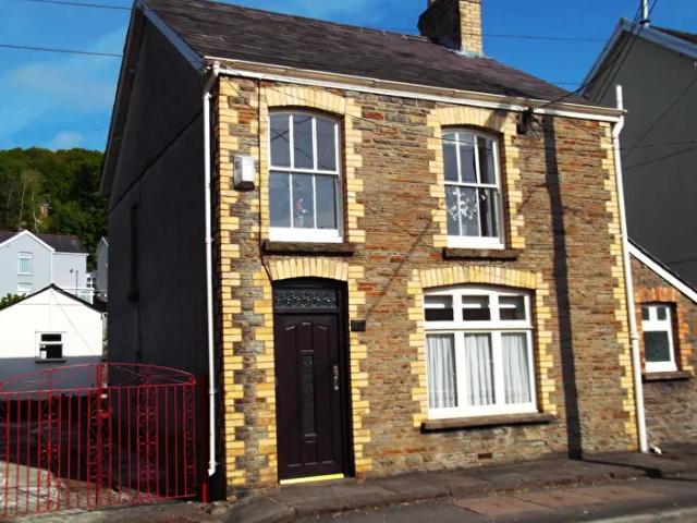 Apartment for rent in Pontardawe, Trebanos