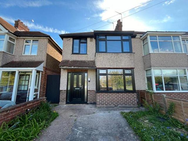 Apartment for rent in Whitnash, Green Close